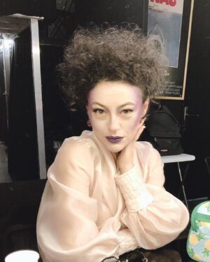 Nergis Öztürk Instagram - #10Saniye #buakşambaşlıyor #teaser #backstage #hazırlık #tiyatro #oyun #oldubişeyler 
#makeup ve 📷 @missiferr 🙏