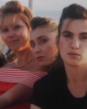 Nergis Kumbasar Instagram - #tbt 💙💙💙 @basakgursoy75 @mlnda_snk