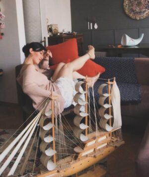 Neslihan Arslan Instagram - Güverte temizlendi kaptan. Hava müsait.
Haydi pupa yelken. 🌹