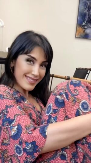 Neslihan Arslan Instagram - Stüdyoda neşeli bir gün :) #iremyanarbeautyatelier ‘la tabiki 🧡