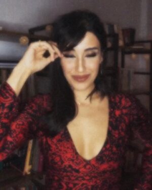 Neslihan Arslan Instagram - İsli. Sisli. Puslu. Yorgun.

🌹