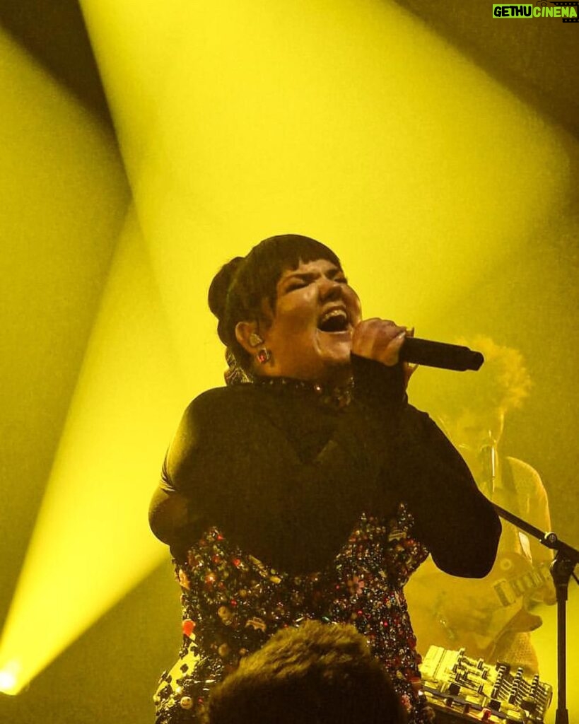 Netta Instagram - LONDON !!! AMSTERDAM !!! BERLIN !! COLOGNE!! Thank you for allowing me to live my dream. Thank you for the energy for months to go. I had the most special authentic good hearted people screaming the lyrics with me and I couldn't be more happier. Did you like the shows?! 🧚🩵