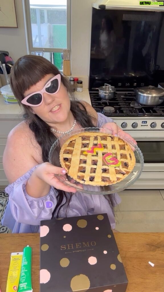 Netta Instagram - For those wondering what it looks like to “bake a pie with your leg on your leg.” 🥧 So glad you are enjoying Wonderful & Great !!!