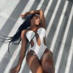 Neverly Paris Instagram – Tan on Fleek 🥥