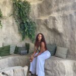 Neverly Paris Instagram - Come with me fly you out to Greece 🇬🇷
