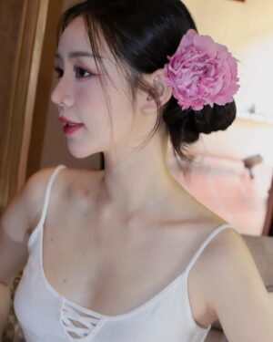 Nguyễn Quỳnh Instagram - Anh càng cưng chiều - thì e càng ưng nhiều🌸🌸🌸🦋❤️🦋