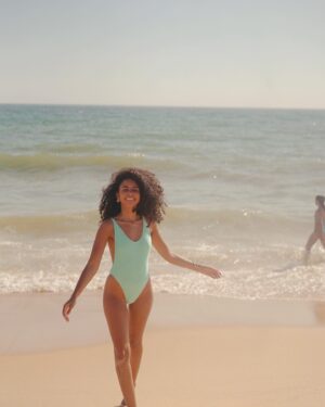 Nia Pettitt Instagram - Embracing these last few days of Summer before I hibernate and unwind. This year has been A LOT to say the least. A lot of growth, discomfort, challenges, solutions, healing, unlearning, learning, patience, self-discovery, joy, adventure and forgiveness. The biggest lesson so far that I am reminded of daily is that life throws things at you because it knows you can rise above them. Even when they don’t make sense, just trust and believe that one day they will. I love these pictures because I felt so free and weightless at this moment from all the responsibilities and roles of it all. Those moments I never take for granted. #niaTHELIGHT 🦋✨🐛💛 — shot by my brother.