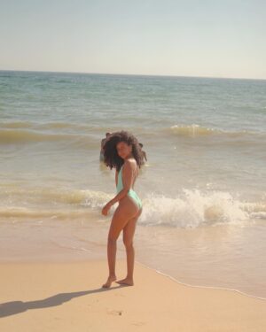 Nia Pettitt Instagram - Embracing these last few days of Summer before I hibernate and unwind. This year has been A LOT to say the least. A lot of growth, discomfort, challenges, solutions, healing, unlearning, learning, patience, self-discovery, joy, adventure and forgiveness. The biggest lesson so far that I am reminded of daily is that life throws things at you because it knows you can rise above them. Even when they don’t make sense, just trust and believe that one day they will. I love these pictures because I felt so free and weightless at this moment from all the responsibilities and roles of it all. Those moments I never take for granted. #niaTHELIGHT 🦋✨🐛💛 — shot by my brother.