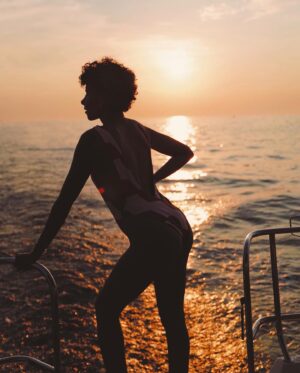 Nia Pettitt Instagram - When I was editing the video I posted yesterday, I had to scroll through 87,000  videos and pictures on my phone. I saw so many pictures that gave me joy to look at. The one thing I’ve learned amongst many lessons through social media is that life has different chapters. They all have different themes, different people who come and go and an abundance of lessons. Embrace each one, don’t dwell on the past and what could’ve been if you had done things differently. Just take all those lessons and apply them to your future. It’s easy to dwell and regret but the real blessing is to learn and heal. 🦋✨🌞💕 — Images shot in London, Croatia, Cape Town, Spain, Zimbabwe, Atlanta, India and Kenya. #niaTHELIGHT