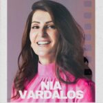 Nia Vardalos Instagram – Pep talk for future filmmakers!! Follow @argotalks for more! (And @argofilmfestival & @terrydougas) 📸 by @janacruder and styling by @highheelprncess and glam wand by @helenkalognomosmakeup 🪄