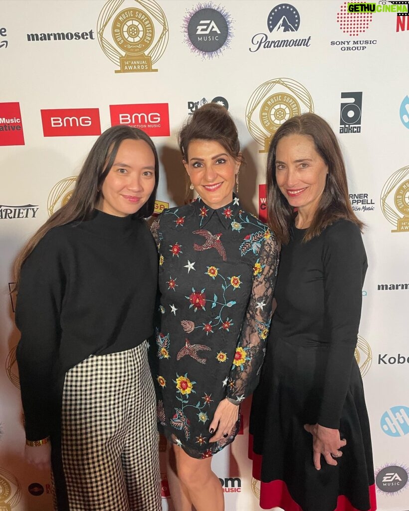 Nia Vardalos Instagram - About last night! Celebrating my Playtone pals Deva Anderson and Rachel Lautzenheiser nominated for the #mybigfatgreekwedding3 soundtrack at the Music Supervisor Guild Awards! Last video… Deva and I presented awards and even got to hug @billieeilish & @finneas omg 🏆 amazing