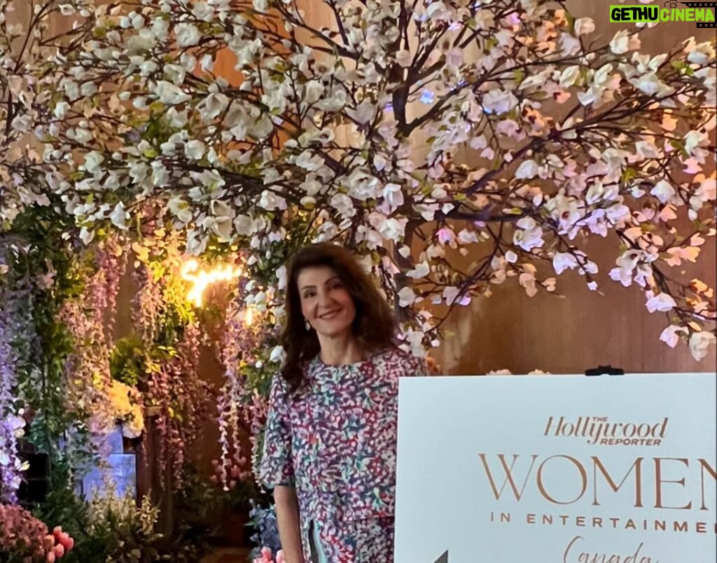 Nia Vardalos Instagram - Directors panel today with these geniuses: Mina Shum, Kari Skogland, Tracey Deer & Johanna Schneller 💡 🇨🇦 with a thank you to @hollywoodreporter #accesscanada @parkhyattto ! Thank you Daniel Abrams and Perry Zimel @oazinc !! Dress is vintage @suno styled by @highheelprncess & shoes: @michaelkors glam is @alicia.nikole and jewelry courtesy of @ireneneuwirth