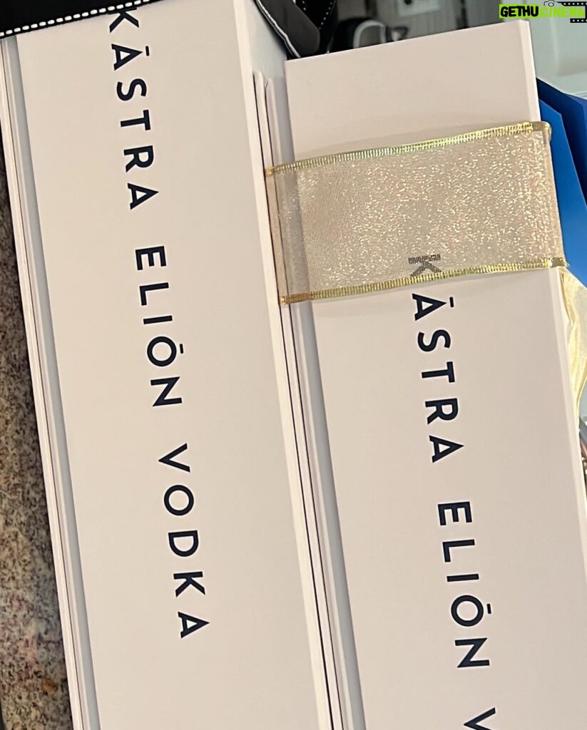 Nia Vardalos Instagram - This smooth vodka is made from Greek olives. I love to promote Greek businesses especially ones starting out and created by hard working people. These boxed kits are so pretty and available on their site with many more selections: @kastraelion #greece #supportsmallbusinesses #notanadjustafan