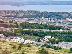 Nicola Sturgeon Instagram - It’s been a while, but an early morning hike up Arthur’s Seat, while blethering with a pal (when able to breathe!) never disappoints- good for the soul.

#edinburgh #arthursseat #hillwalkingscotland #hillwalking #walking