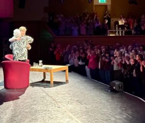 Nicola Sturgeon Instagram - A privilege to interview the wonderful @janeygodley at @ayewriteglasgow tonight - hilarious, at times poignant, but always thoroughly uplifting discussion - proving again that laughter is great medicine❤️
