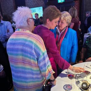 Nicola Sturgeon Instagram - Fun times @stonewalluk annual dinner in London last night with @quineofcrime @profjosharp @hannah_bardell - important to be an ally at this time of pushback on LGBTQ rights. 
The second pic looks like me and the wonderful Sandi Toksvig were having words (with Val ready to jump to my aid 😂) - the one after says otherwise. It was an honour to meet her. And an absolute thrill to meet the legend that is @suranne_jones 🏳️‍🌈 🏳️‍⚧️