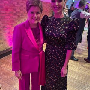 Nicola Sturgeon Instagram - Fun times @stonewalluk annual dinner in London last night with @quineofcrime @profjosharp @hannah_bardell - important to be an ally at this time of pushback on LGBTQ rights. 
The second pic looks like me and the wonderful Sandi Toksvig were having words (with Val ready to jump to my aid 😂) - the one after says otherwise. It was an honour to meet her. And an absolute thrill to meet the legend that is @suranne_jones 🏳️‍🌈 🏳️‍⚧️