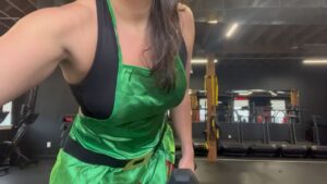 Nicola Correia Damude Instagram - Happy Holidays!🤣🎄🤣🎄 #merryfitmas #womenshealth #fitness #womensfitness #mentalhealth  #mentalhealthawareness #healing #womenwholift #strength #weighttraining #womensweightlifting #shadowhunters #lightwood #mamamaryse #measureyourpowernotyourdresssize @residentalien #residentalien @theboystv #theboys #queenmaeve @farcrygame #lawandordertoronto @lawandorderto