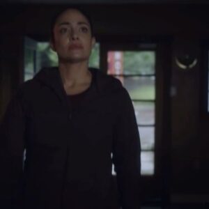 Nicola Correia Damude Instagram - Cat’s out of the bag! After last night’s awesome Season 2b premier I can finally share that I joined the cast of @residentalien this past year and I am SO FRICKIN’ excited to share this show and this Amazing character with my Awesome Friends, Family and Fans! I can honestly say that working on #residentalien has been one of the best creative experiences of my entire career and I am so honoured and proud to get to work with such an incredibly talented group of Humans on a show that makes me laugh out loud and restores my faith in the journey to true representation on screen and creative process. Just so proud to be a part of it!🎉❤️ (Clip was too long so I had to edit. Check out the full trailer on @syfy) #chrissheridan @alantudyk @saratomko19 @elizabethbowensometimes @syfy #syfy #coreyreynolds @alicewetterlund #levifiehler @jennalamiaisme #lindahamilton @meredithgarretson @judahprehn #robertduncanmcneill @kabirakhtar @shootgoodfilms #sarahpodemski