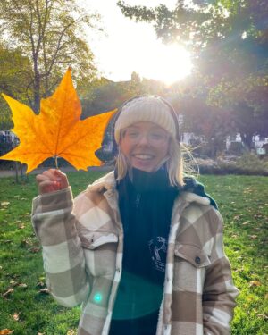Nicole Alyse Nelson Instagram - It’s that time of the year again!🍁😌