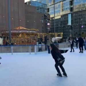 Nicole Kang Instagram - Smelling like a ginger biscuit w/ @jomalonelondon Ty for taking me out of ⛸️⛸️retirement for such a beautiful day ❄️🥂
#jomalonexglide #jomalonelondonxglide