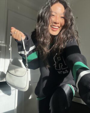 Nicole Kang Instagram - Smelling like a ginger biscuit w/ @jomalonelondon Ty for taking me out of ⛸️⛸️retirement for such a beautiful day ❄️🥂
#jomalonexglide #jomalonelondonxglide