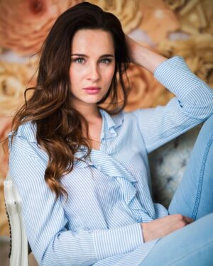 Nicole Mieth Instagram - Old but gold. Studiosession im schönen Wien.

#toldwithexposure #acolorstory #agameoftones #illgrammers #createcommune #fatalframes #thecreatorclass #IvonneMierzowskiFotografie #canon #adobe #Sigmaart #potd #photoshop #canoneos5d #portrait #portraitphotography #photography #studiophotography #sigma #psd #adobe #photographer #nicolemieth #actress #schauspiel #schauspielerin #vienna #tbt
