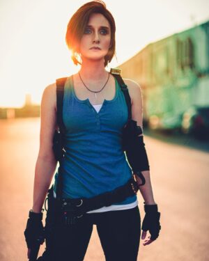 Nicole Tompkins Instagram - Happy (Jill) Valentine’s Day 😘

Here is some @martinwongphoto photography for your timeline. 

#JillValentine #ResidentEvil #ValentinesDay