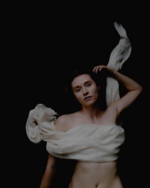 Nicole Tompkins Instagram - She of Stone.
•
I’ve really enjoyed doing some creative art shoots for myself recently. It’s been rewarding to act directly from an inspired feeling to make something beautiful. How are you supporting your creative soul?
•
•
•
#selfportrait #fine #art #statue #float #artphotography #shadow #gentle #power #portrait