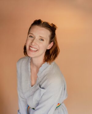 Nicole Tompkins Instagram - This is a… “I was really feeling my lil space buns” post 😁 feeling all cute and smiley ✨

Happy Wednesday, I hope you do something lovely or creative just for you this week ♥️ I’ve had several little creative projects of late bringing me joy and connection, even something small can make a big difference in holding yourself and your heart.
