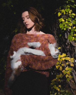 Nicole Tompkins Instagram - It’s that time of year. 

#October #SweaterWeather #Boo #CrochetQueens