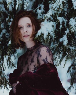 Nicole Tompkins Instagram - Feeling like a snow princess. A chilly day far above sea level. ☺️