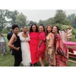 Nicole Beharie Instagram - Late post. I had the pleasure of attending the Brooklyn Botanical Gardens Spring Gala with the loveliest women. Honoring #Dr.DrewLanham( a black naturalist, poet, professor, writer) 🌺🌺🌺🌺Thank You Queen @thekarenpittman for a magical night of nature, conservation and dancing!!!favorite things!#payingitforward #mycastmateiscoolerthanyours ❤️❤️❤️