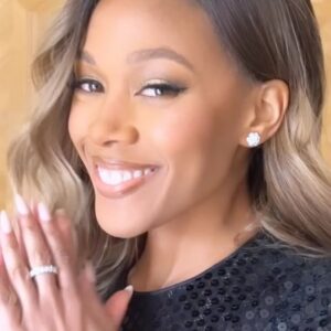 Nicole Beharie Instagram - Pinch me!! I had a ball last night! Started 2024 RIGHT!
Critics Choice Awards  For @themorningshow @appletv 👗@dolcegabbana 💄@killahcamz 💇🏽‍♀️ @ursulastephen @criticschoice