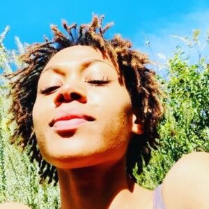 Nicole Beharie Instagram - Grateful for another year.

So grateful.

Loved. Learned. Lost. Living a little bit more. 

🙏🏽🙏🏽🙏🏽🙏🏽