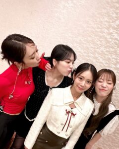 Nicole Jung Instagram - 승연언니 chu ! 😘