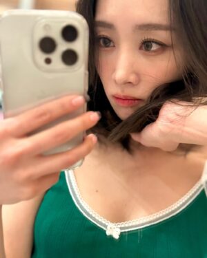 Nicole Jung Instagram - Heyy 😉