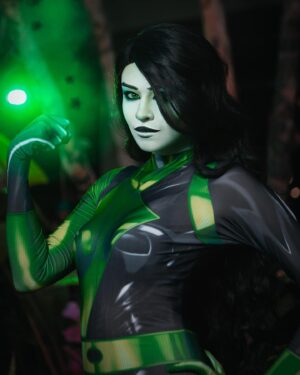 Nicole Maines Instagram - “I am EVIL! Have I made myself clear?” 
💚🖤💚
📸: @photosaiyan 
#cosplay #Shego #kimpossible