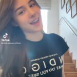 Nicole Rossi Instagram - INDIGO sedang tayang di bioskop . Siapa disini yang sudah jadi sahabatnya Zora ? dan sudah berapa kali kamu ketemu Zora dan keluarga Indigo ?? Yang belum jadi sahabat Zora, Ninda dan keluarga Indigo , yuk langsung ajak teman , sahabat , pacar dan keluarga kamu utk nonton Indigo di Bioskop 🖤 #Indigo #FilmIndigo #NicoleRossi #NicRossi