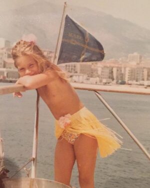Nicoletta Romanoff Instagram - The first 45 years of childhood are always the hardest 🎉💃🏼🌸🫶🏻♥️🌊☀️💞
.
#birthdaygirl