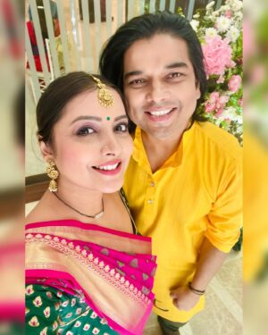 Nidhi Uttam Instagram - Channeling my inner desi diva in this stunning saree ✨💕#southindianweddings #sareevogue #sareelove #family