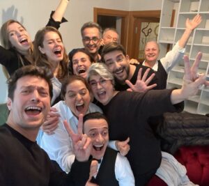 Nihal Menzil Instagram - Yine çok güzeliz🧚‍♂️
Kalbi güzel insanlara selam olsun💙🧚‍♂️💙

 

#Türkiye #istanbul #beşiktaş 
#nihalmenzil #camdakikiz #tbt
#doğa #asmalıkonak #keşfet 
#kedi #iyiakşamlar #izmir 
#iyigünler #güzel #günaydın 
#atatürk #ankara #moda 
#sanat #sevgi #mavi 
#aile #kapadokya #aşk 
#instagram #müzik #can 
#turkey #müzik #mutluluk