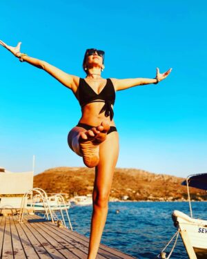 Nihal Yalçın Instagram - Yani