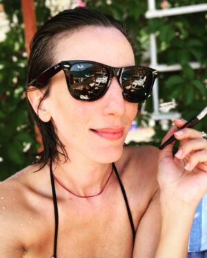 Nihal Yalçın Instagram - #tbt az kaldı beybi ☀️