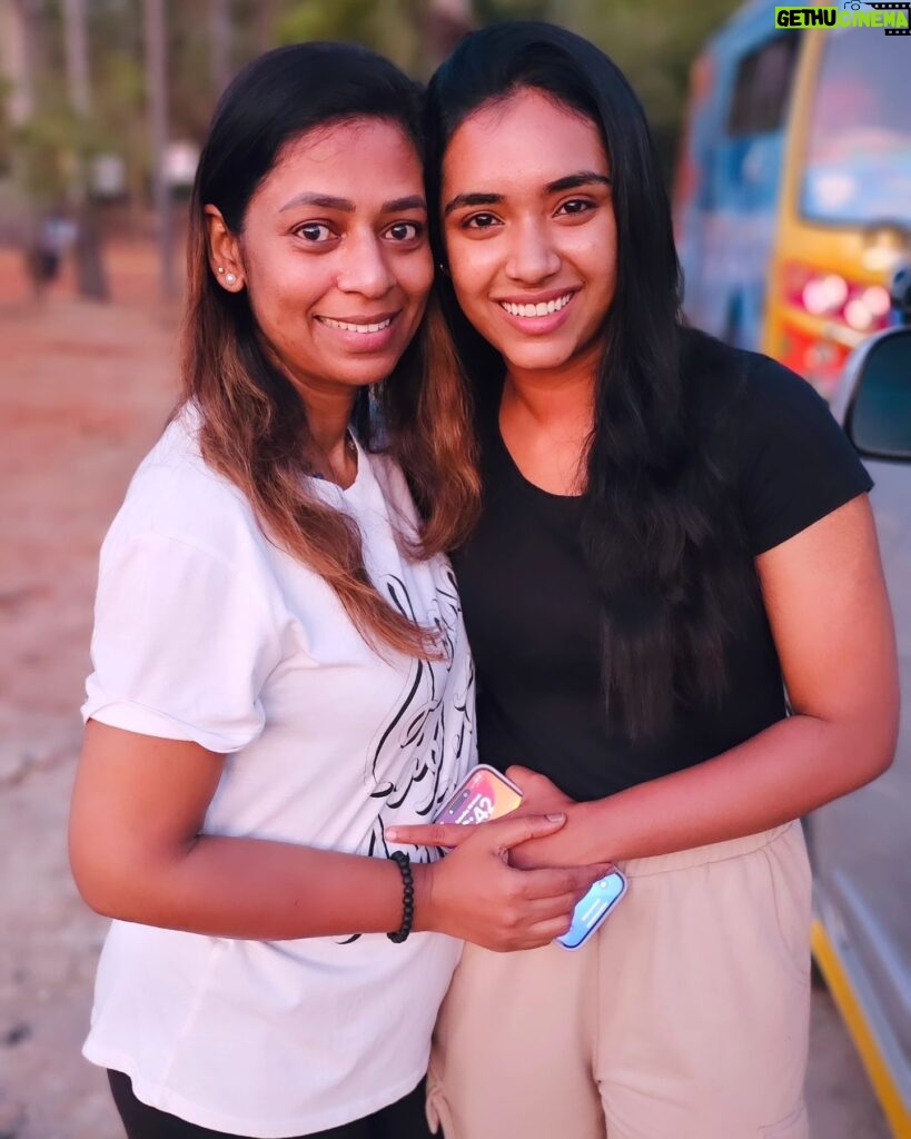 Nikhila Sankar Instagram - I'm glad I met this cutiepie 💓 so beautiful, so elegant, so young but very mature in thoughts with a vision! Many more pics to go 😍 😇 #beautiful #calmandcomposed #focussed #straightoutofcamera