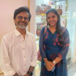 Nikhila Sankar Instagram – Meeting him today was a blessing 💯💜 @a.r.murugadoss
When I went and spoke to him today, it was both a shocking and surprising experience. 
He said “Unga name edho “N” la dane start aagum. Haan Nikhila. I have seen a lot of your works before and you are a very natural actor. I loved your work in “Vaa sellalam Parandhu” (first short film of mine)”. 
I was shell shocked! This really made my day! Thank you so much sir for being kind and encouraging. 
Hope to work with you very soon! 
Thanks once again!  @a.r.murugadoss 

#Lover #armurugadoss #blessings #thupakki #kathi #darbar #7amarivu #ghajini