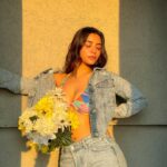 Nikkesha Rangwala Instagram - Thank you God 🌻 ☀️ 🎨 Hair and shot by @azaincoutinho. #summervibes #bikiniseason #magazineaesthetic #demin #sunsetlover #inmyownlane.