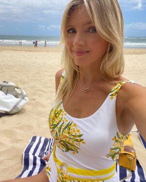 Nikki Osborne Instagram - I’m no influencer (see image 3) but I love yellow, I love cozzies, I love Australia and I @lovebonfire_thelabel . 

#lovebonfire #lovebonfirethelabel #beach #swimwear