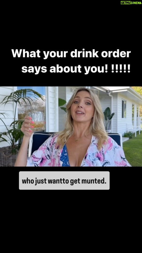 Nikki Osborne Instagram - This video is going off on YouTube. It’s mean but true. Tag your mates. #drink #alcohol #beer #margarita #scotch #prosecco #happyhour #funny #viral #fyp #comedian #angryaunt #mothersday