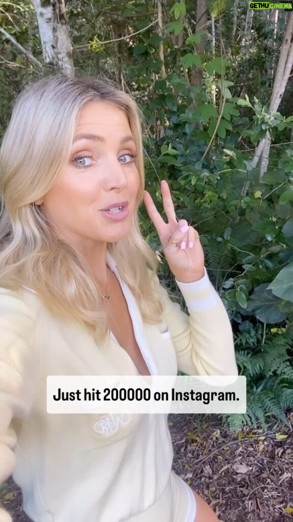 Nikki Osborne Instagram - 200,000!!! 🥳 Thanks so much for following and sharing and allowing me to keep making comedy instead of getting a proper job. I know I give you all a hard time but I am actually very grateful. #comedian #comedy #reels #viral #fyp